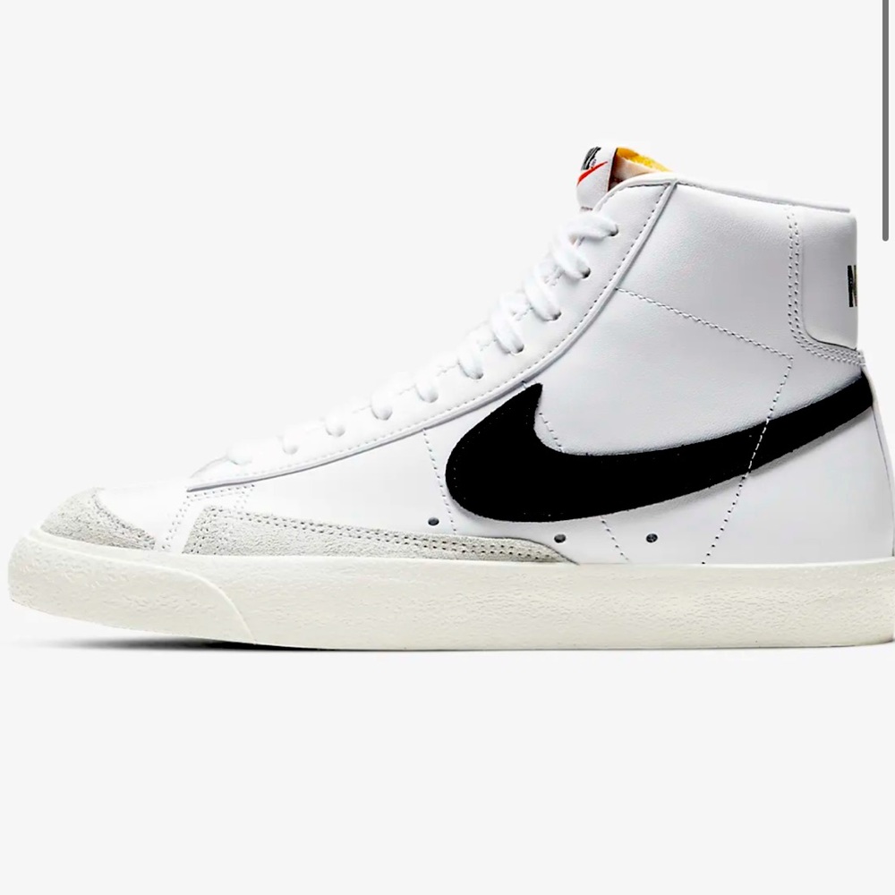 Nike Blazer Mid 77’ WOMENS shoe